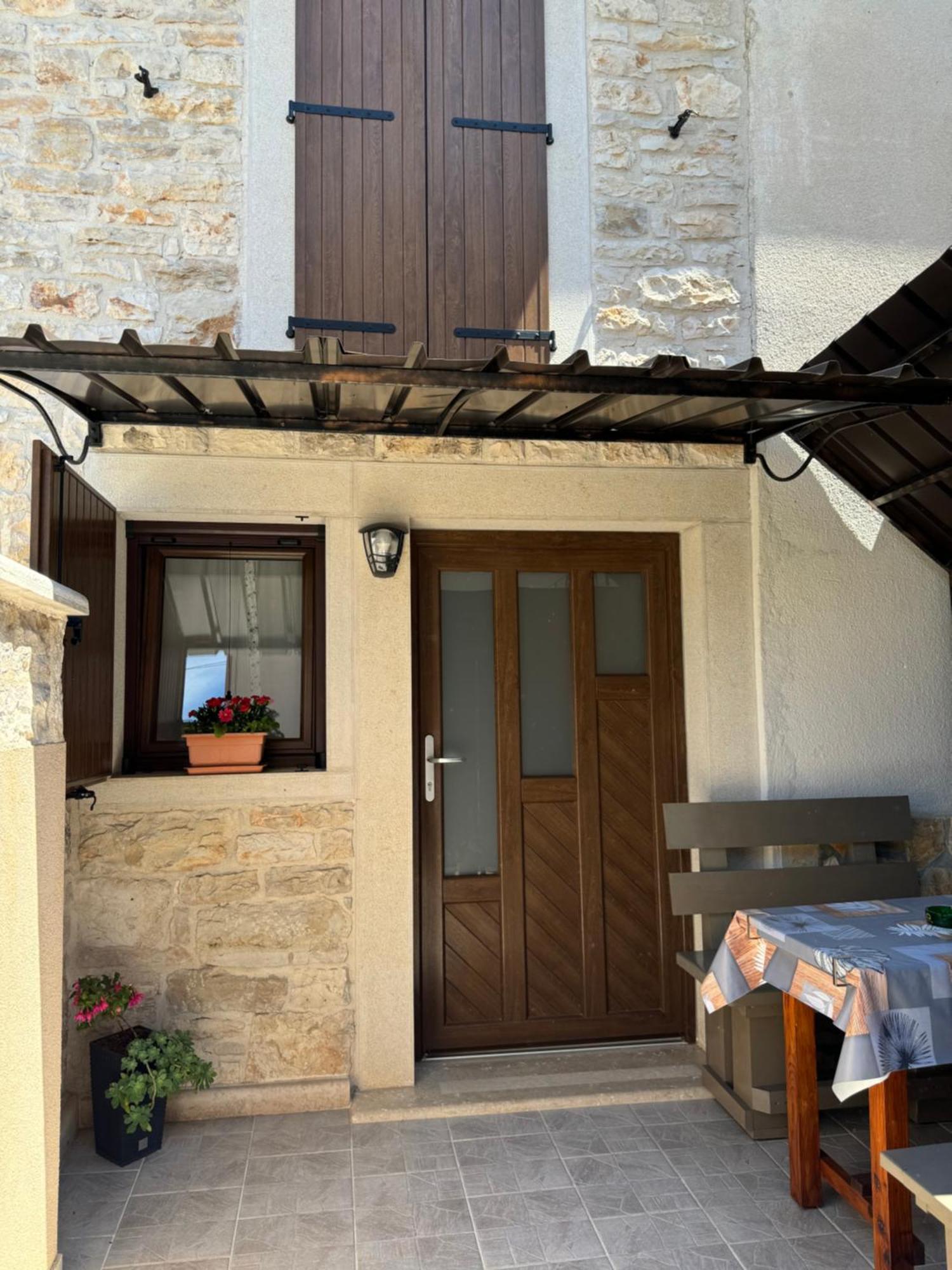 Apartman Ajhner Tar-Vabriga Exterior foto