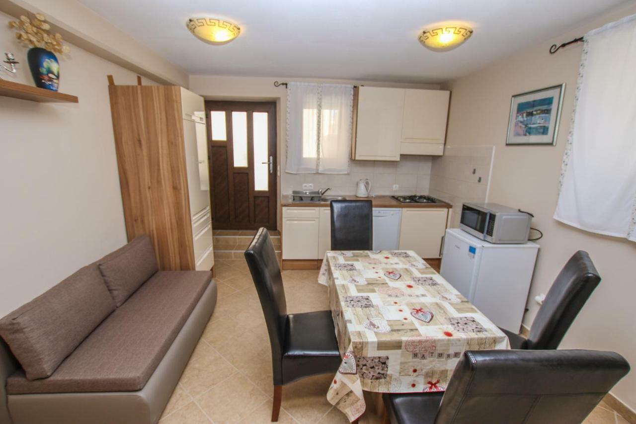 Apartman Ajhner Tar-Vabriga Exterior foto